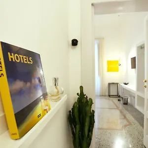 re-ruggero-rooms.taorminaitalyhotels.com/